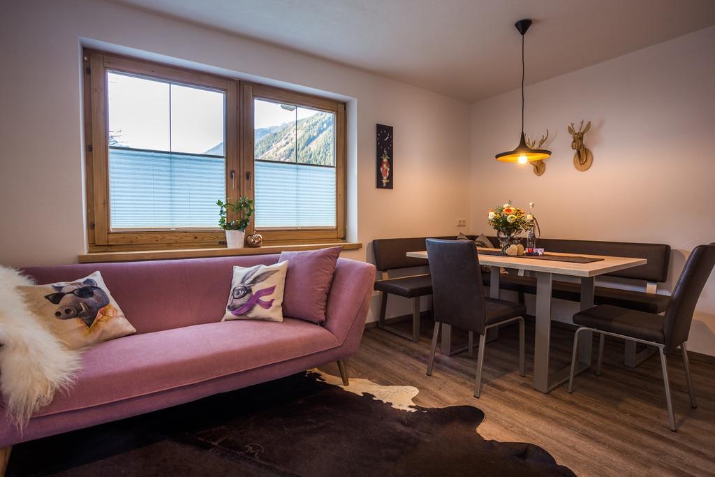 Alpen Appartement Beletage Mayrhofen Esterno foto